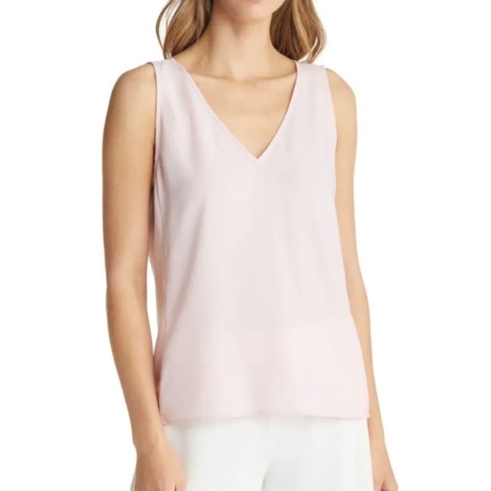 Nordstrom v-neck camisole pale pink medium‎ NWOT everyday chalk pink